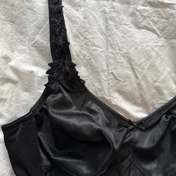 Dominique 'Jillian' set of 2 (1 Black, 1 Pink) size 34C - Picture 10 of 10